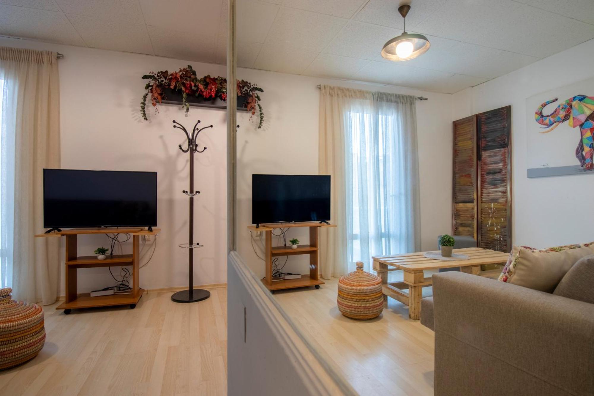 Modern City Apt In The Heart Of Heraklion Extérieur photo