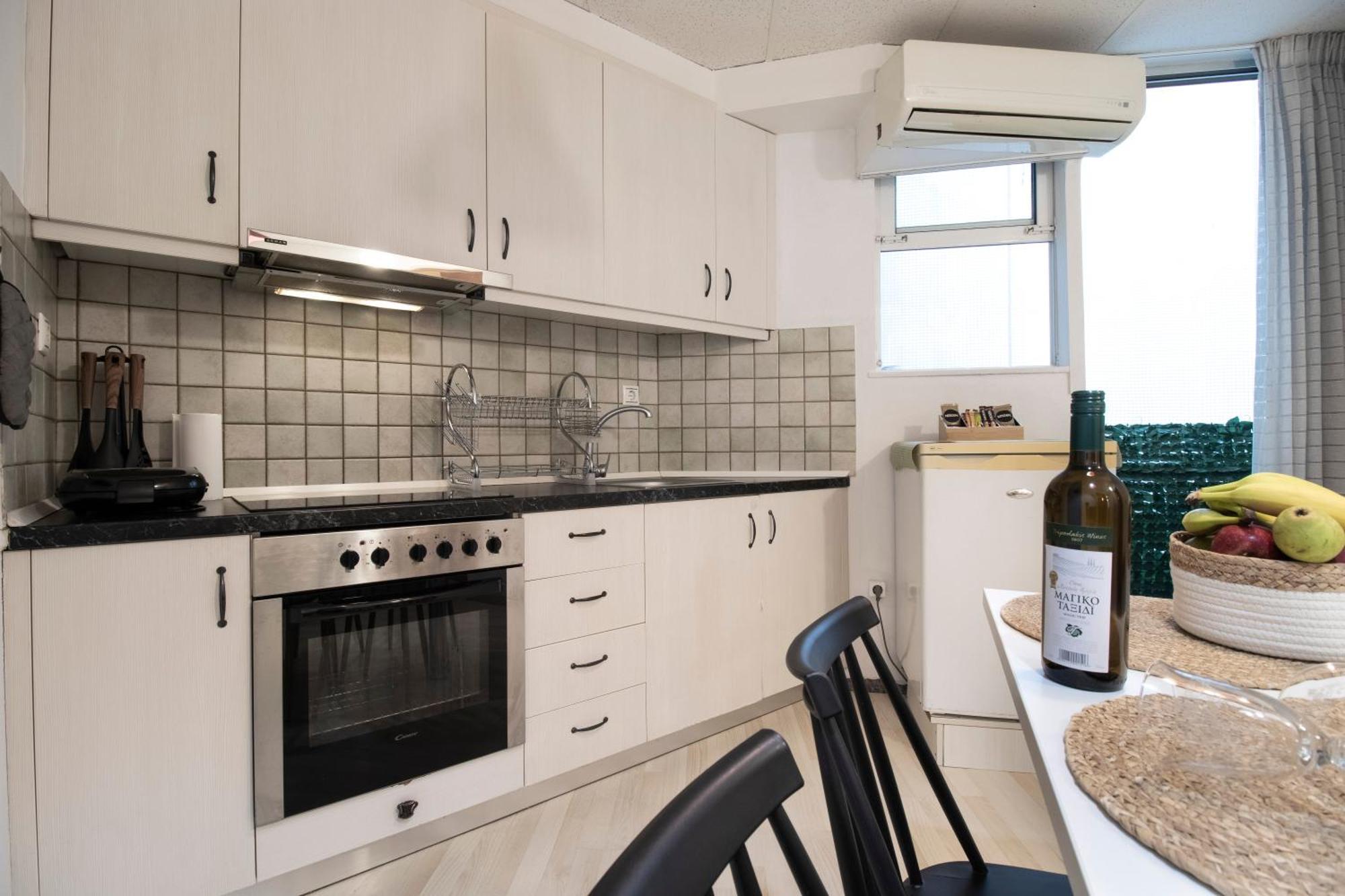 Modern City Apt In The Heart Of Heraklion Extérieur photo